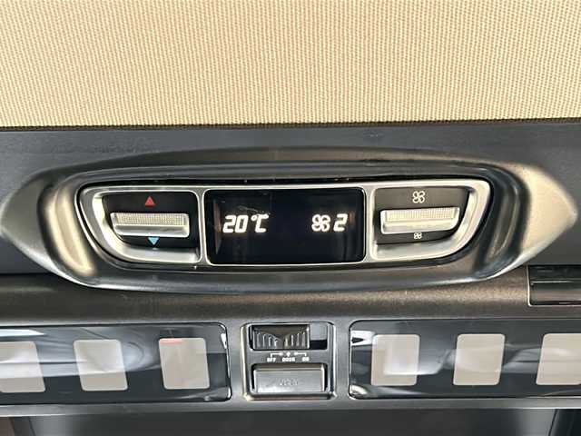 メルセデス・ベンツ Ｖ２２０ d アバンギャルド ロング 福島県 2016(平28)年 7.5万km 黒 登録時走行距離：74/267km/純正メーカーナビ/（BT接続/CD/DVD/AM/FM）/フリップダウンモニター/ETC/クルーズコントロール/クリアランスソナー/パワーシート/シートヒーター/WAC/電動パーキングブレーキ/電動リアゲート/アイドリングストップ/純正AW/アラウンドビューモニター/バックカメラ/レザーシート/三列シート/保証書/取扱説明書