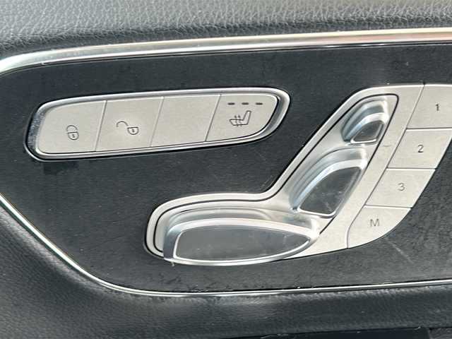 メルセデス・ベンツ Ｖ２２０ d アバンギャルド ロング 福島県 2016(平28)年 7.5万km 黒 登録時走行距離：74/267km/純正メーカーナビ/（BT接続/CD/DVD/AM/FM）/フリップダウンモニター/ETC/クルーズコントロール/クリアランスソナー/パワーシート/シートヒーター/WAC/電動パーキングブレーキ/電動リアゲート/アイドリングストップ/純正AW/アラウンドビューモニター/バックカメラ/レザーシート/三列シート/保証書/取扱説明書