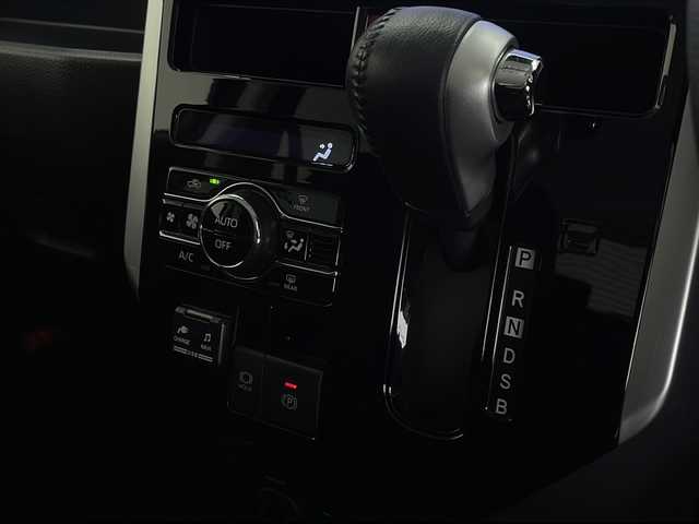 ダイハツ トール カスタムG 宮崎県 2021(令3)年 3.4万km ブラックマイカメタリック ワンオーナー/スマートアシスト３/〇衝突警報機能/〇衝突回避支援ブレーキ機能/〇ブレーキ制御付き誤発進抑制機能（前方・後方）/〇先行車発進お知らせ機能/〇ADB（アダプティブドライビングビーム）/〇コーナーセンサー/〇レーダークルーズコントロール/〇標識認識機能/純正9インチSDナビ/フルセグTV/CD/DVD/Bluetooth/バックカメラ/両側パワースライドドア/LEDヘッドライト/純正14インチAW/ビルトインETC/純正ナビ一体型ドライブレコーダー/アイドリングストップ/スマートキー×2/保証書/取扱説明書