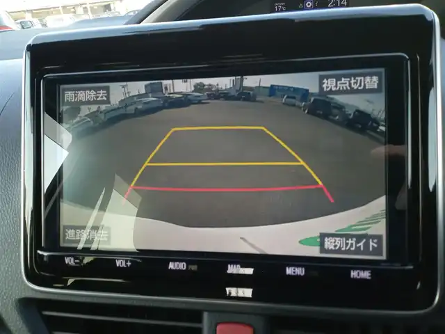 トヨタ ヴォクシー ZS 煌Ⅱ 福井県 2020(令2)年 5.3万km ホワイトパールクリスタルシャイン 純正9インチナビ（NSZT-Y68T）/・（フルセグTV/CD/DVD/Bluetooth）/純正12.1インチフリップダウンモニター（V12T-R68C）/バックカメラ/両側パワースライドドア/Toyota Safety Sense/先行車発進告知/パーキングサポートブレーキ/クリアランスソナー/レーンキープアシスト/クルーズコントロール/ビルトインETC/前後ドライブレコーダー/オートLEDヘッドライト/オートマチックハイビーム/電動格納ウィンカーミラー/純正16インチAW/スマートキー