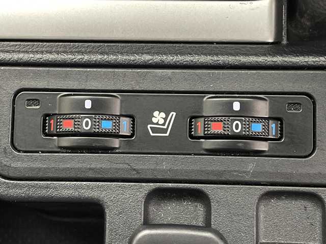 トヨタ ランドクルーザー プラド TX Lパッケージ 鹿児島県 2022(令4)年 4.2万km ホワイトパールクリスタルシャイン アルパイン製11型ナビ/（BT/フルセグTV）/サンルーフ/プリクラッシュセーフティ/レーダークルーズコントロール/レーンキープアシスト/ブラックレザーシート/シートヒーター/シートベンチレーション/オートライト/オートマチックハイビーム/ヘッドライトウォッシャー/スマートキー/プッシュスタート