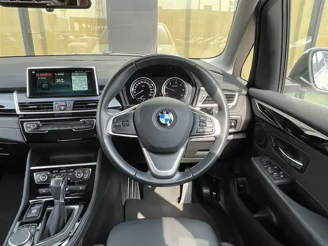 ＢＭＷ ２１８ｄ アクティブツアラー スポーツ 石川県 2019(平31)年 6.8万km アルピンホワイトⅢ 純正HDDナビ/（Bluetooth/バックカメラ/CD/DVD）/USB/衝突軽減ブレーキ/インテリジェントセーフティ/クルーズコントロール/電動格納ミラー/LEDオートライト/前後フォグランプ/電動リアゲート/プッシュスタート/アンビエントライト/黒革ハーフレザー/前席シートヒーター/オットマン/トノカバー/ETC