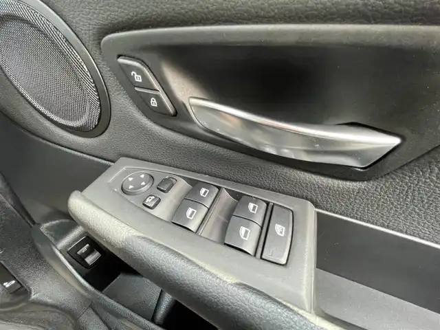ＢＭＷ ２１８ｄ アクティブツアラー スポーツ 石川県 2019(平31)年 6.8万km アルピンホワイトⅢ 純正HDDナビ/（Bluetooth/バックカメラ/CD/DVD）/USB/衝突軽減ブレーキ/インテリジェントセーフティ/クルーズコントロール/電動格納ミラー/LEDオートライト/前後フォグランプ/電動リアゲート/プッシュスタート/アンビエントライト/黒革ハーフレザー/前席シートヒーター/オットマン/トノカバー/ETC