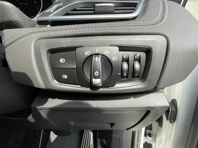 ＢＭＷ ２１８ｄ アクティブツアラー スポーツ 石川県 2019(平31)年 6.8万km アルピンホワイトⅢ 純正HDDナビ/（Bluetooth/バックカメラ/CD/DVD）/USB/衝突軽減ブレーキ/インテリジェントセーフティ/クルーズコントロール/電動格納ミラー/LEDオートライト/前後フォグランプ/電動リアゲート/プッシュスタート/アンビエントライト/黒革ハーフレザー/前席シートヒーター/オットマン/トノカバー/ETC