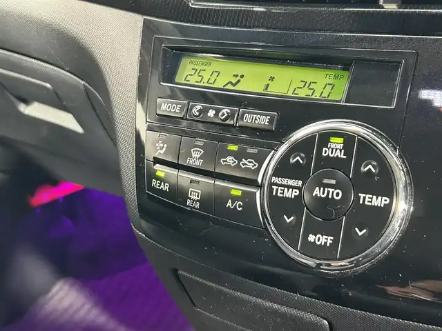 トヨタ エスティマ アエラス 大阪府 2014(平26)年 6万km ブラック 社外19インチアルミホイール　純正SDナビ　フルセグテレビ　バックカメラ　純正フリップダウンモニター　プッシュスタート　ドアバイザー　両側パワースライドドア　ETC　HIDライト　オットマン　クルーズコントロール　前後ドライブレコーダー