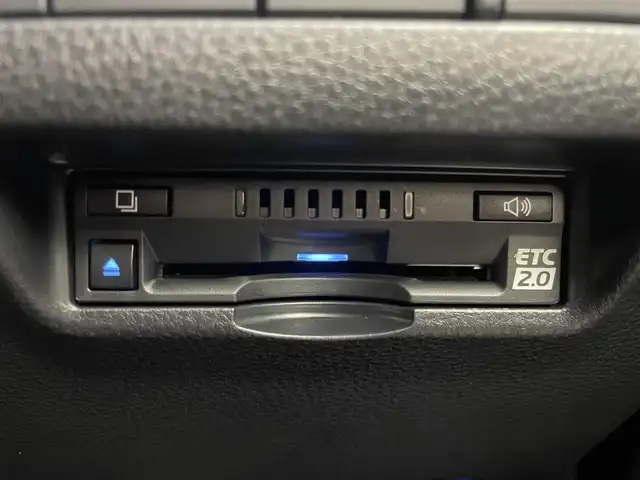 トヨタ ハリアー ハイブリッド 茨城県 2020(令2)年 1.6万km プレシャスブラックパール 純正ナビ/フルセグ視聴可/全方位カメラ/100V充電/ドラレコ/ETC2.0/Bluetooth接続/USB入力端子/電動リアゲート/パワーシート（D＋N席）/シートヒート（D＋N席）/エアシート（D＋N席）/純正AW/純正フロアマット/コーナーセンサー（前後）/オートマチックハイビーム/LEDライト/ステアリングヒーター