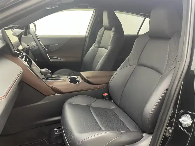 トヨタ ハリアー ハイブリッド 茨城県 2020(令2)年 1.6万km プレシャスブラックパール 純正ナビ/フルセグ視聴可/全方位カメラ/100V充電/ドラレコ/ETC2.0/Bluetooth接続/USB入力端子/電動リアゲート/パワーシート（D＋N席）/シートヒート（D＋N席）/エアシート（D＋N席）/純正AW/純正フロアマット/コーナーセンサー（前後）/オートマチックハイビーム/LEDライト/ステアリングヒーター