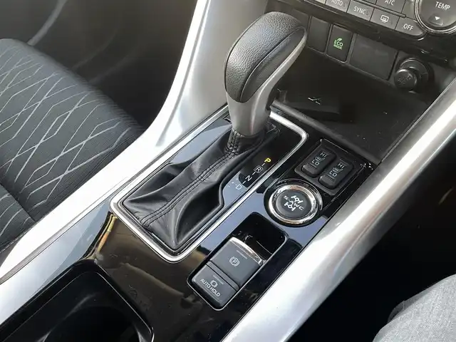 三菱 エクリプス クロス ブラックエディション 宮崎県 2019(令1)年 7.3万km シルキーホワイト 社外ナビゲーション/　AM FM CD BT TV DVD/バックカメラ/衝突軽減ブレーキ/アイドリングストップ/LEDヘッドライト/フォグランプ/スマートキー/プッシュスタート/レーンキープアシスト/スマートキー/プッシュスタート/ウィンカーミラー/電動格納ミラー