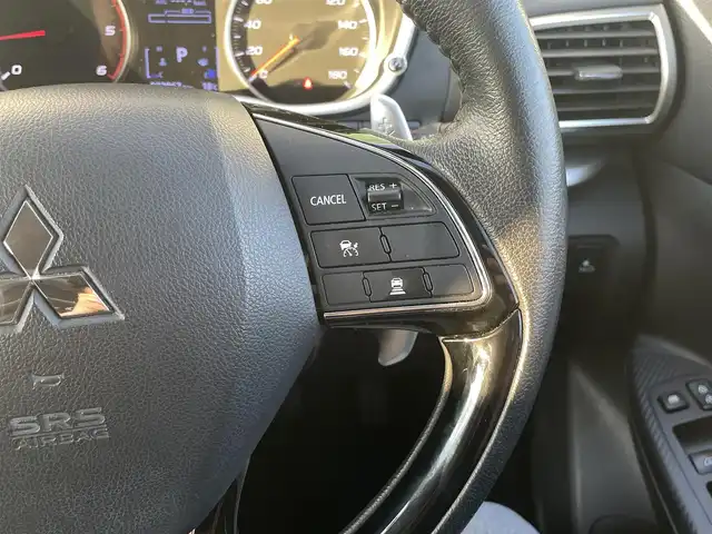 三菱 エクリプス クロス ブラックエディション 宮崎県 2019(令1)年 7.3万km シルキーホワイト 社外ナビゲーション/　AM FM CD BT TV DVD/バックカメラ/衝突軽減ブレーキ/アイドリングストップ/LEDヘッドライト/フォグランプ/スマートキー/プッシュスタート/レーンキープアシスト/スマートキー/プッシュスタート/ウィンカーミラー/電動格納ミラー