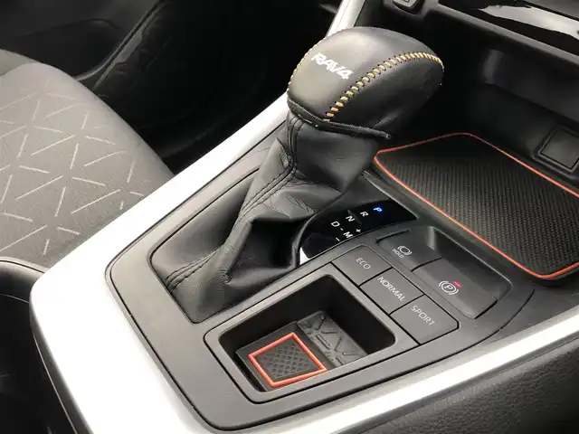 トヨタ ＲＡＶ４ X 愛知県 2023(令5)年 3.1万km シルバーメタリック ナビ　/バックカメラ　/ＢＳＭ　/クルコン　/ＭＴモード　/ＥＴＣ２．０　/タイプＣ　/オートハイビーム　/前後ドラレコ　/前後ソナー　/アルミホイール　/スマートキー　/ルーフレール　/保証書　/取説　/スペアキー
