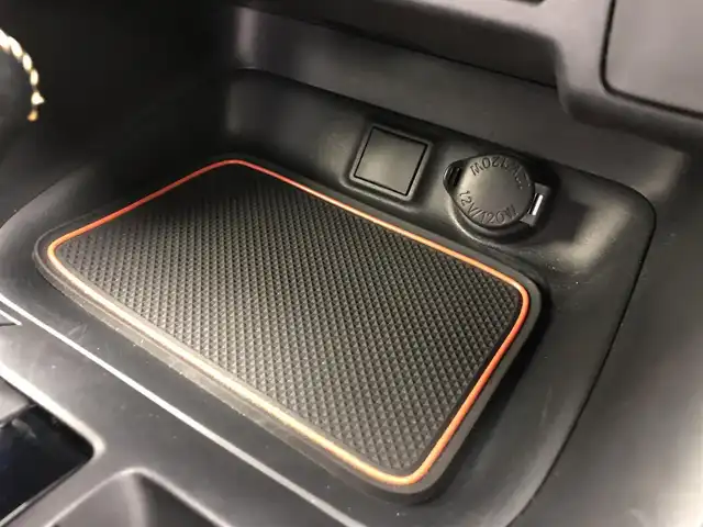 トヨタ ＲＡＶ４ X 愛知県 2023(令5)年 3.1万km シルバーメタリック ナビ　/バックカメラ　/ＢＳＭ　/クルコン　/ＭＴモード　/ＥＴＣ２．０　/タイプＣ　/オートハイビーム　/前後ドラレコ　/前後ソナー　/アルミホイール　/スマートキー　/ルーフレール　/保証書　/取説　/スペアキー
