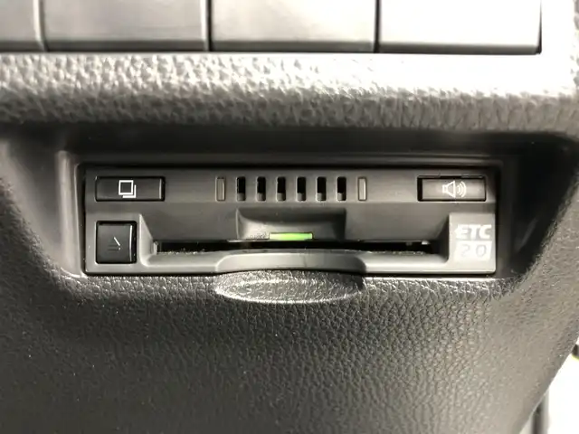 トヨタ ＲＡＶ４ X 愛知県 2023(令5)年 3.1万km シルバーメタリック ナビ　/バックカメラ　/ＢＳＭ　/クルコン　/ＭＴモード　/ＥＴＣ２．０　/タイプＣ　/オートハイビーム　/前後ドラレコ　/前後ソナー　/アルミホイール　/スマートキー　/ルーフレール　/保証書　/取説　/スペアキー