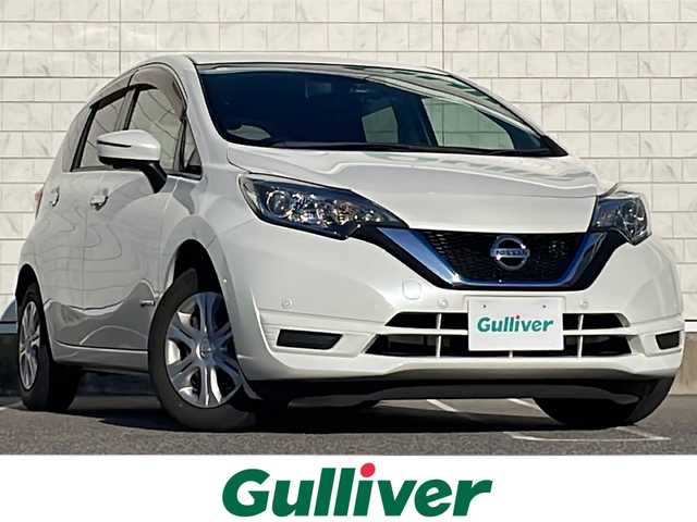 日産 ノート e－パワー X 新潟県 2017(平29)年 4.9万km ブリリアントホワイトパール 衝突軽減/全方位カメラ/純正ナビ/(AM/FM/CD/DVD/BT/フルセグ)/ETC/デジタルインナーミラー/社外ドライブレコーダー/コーナーセンサー/アイドリングストップ/AUTOライト/ハロゲンヘッドライト/横滑り防止/プッシュスタート/スマートキー