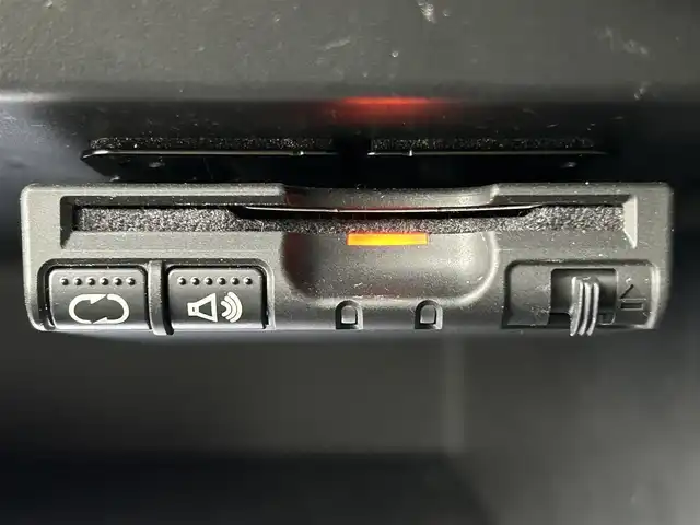 日産 ノート e－パワー X 新潟県 2017(平29)年 4.9万km ブリリアントホワイトパール 衝突軽減/全方位カメラ/純正ナビ/(AM/FM/CD/DVD/BT/フルセグ)/ETC/デジタルインナーミラー/社外ドライブレコーダー/コーナーセンサー/アイドリングストップ/AUTOライト/ハロゲンヘッドライト/横滑り防止/プッシュスタート/スマートキー