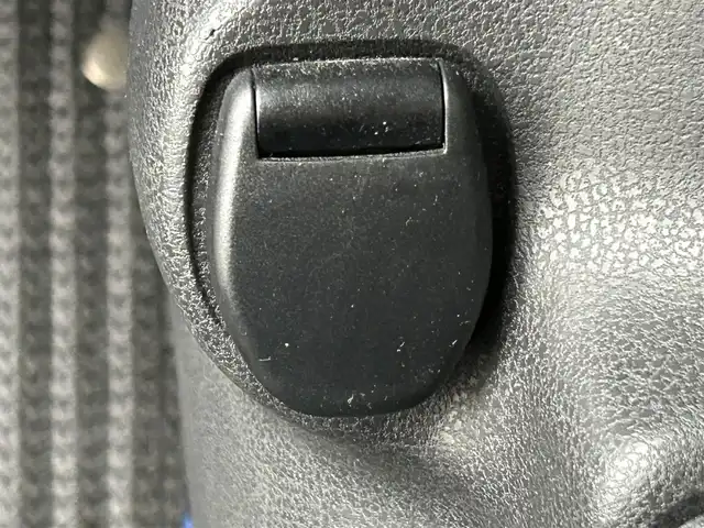 日産 ノート e－パワー X 新潟県 2017(平29)年 4.9万km ブリリアントホワイトパール 衝突軽減/全方位カメラ/純正ナビ/(AM/FM/CD/DVD/BT/フルセグ)/ETC/デジタルインナーミラー/社外ドライブレコーダー/コーナーセンサー/アイドリングストップ/AUTOライト/ハロゲンヘッドライト/横滑り防止/プッシュスタート/スマートキー