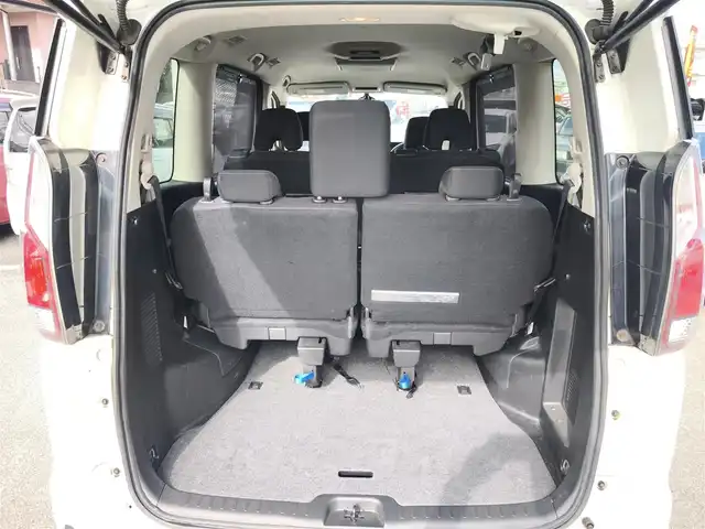 日産 セレナ ハイウェイスター 熊本県 2017(平29)年 12.6万km ブリリアントホワイトパール 純正ナビ（MM316D-W）/【フルセグTV/Bluetooth/CD/DVD】/バックカメラ/フリップダウンモニター/両側パワースライドドア/衝突軽減ブレーキ/クルーズコントロール/ビークルダイナミクスコントロール/オートLEDヘッドライト/純正15インチアルミホイール/ドライブレコーダー前後