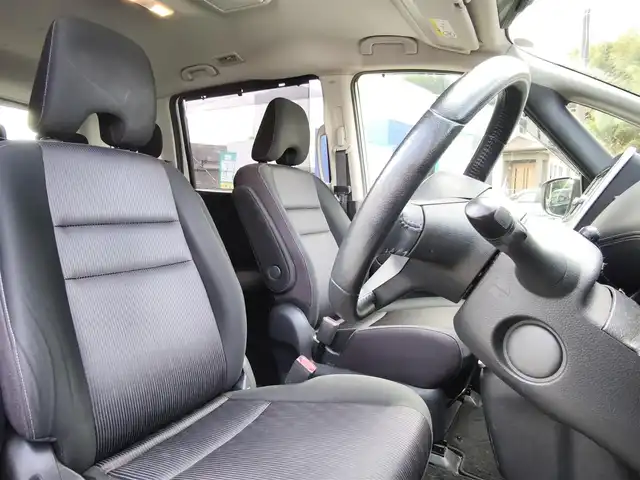 日産 セレナ ハイウェイスター 熊本県 2017(平29)年 12.6万km ブリリアントホワイトパール 純正ナビ（MM316D-W）/【フルセグTV/Bluetooth/CD/DVD】/バックカメラ/フリップダウンモニター/両側パワースライドドア/衝突軽減ブレーキ/クルーズコントロール/ビークルダイナミクスコントロール/オートLEDヘッドライト/純正15インチアルミホイール/ドライブレコーダー前後