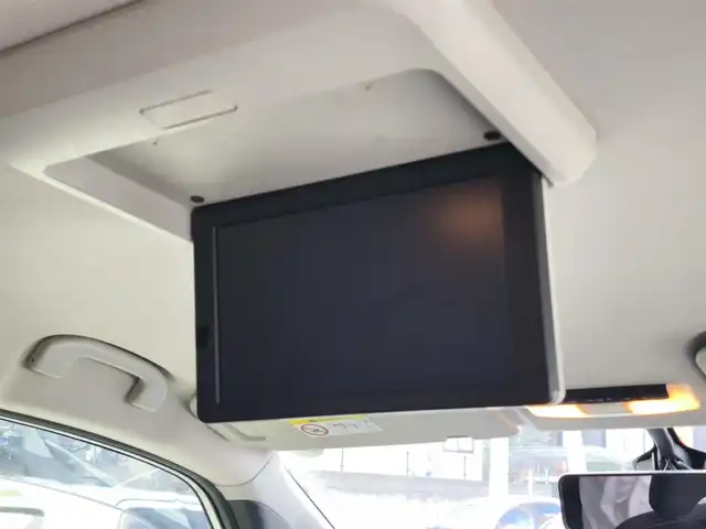 日産 セレナ ハイウェイスター 熊本県 2017(平29)年 12.6万km ブリリアントホワイトパール 純正ナビ（MM316D-W）/【フルセグTV/Bluetooth/CD/DVD】/バックカメラ/フリップダウンモニター/両側パワースライドドア/衝突軽減ブレーキ/クルーズコントロール/ビークルダイナミクスコントロール/オートLEDヘッドライト/純正15インチアルミホイール/ドライブレコーダー前後