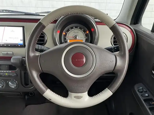 スズキ ラパン ショコラ G 愛知県 2013(平25)年 7.2万km ミルクティーベージュメタリック StradaSDナビ/Bluetooth　ワンセグTV/ドライブレコーダー/レザーシート/純正フロアマット/スマートキー/オートライト/電動格納ミラー/エンジンスタートボタン/アイドリングストップ