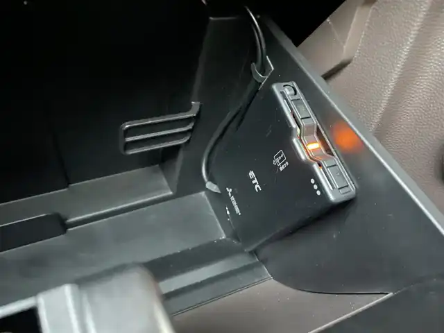 スズキ ラパン ショコラ G 愛知県 2013(平25)年 7.2万km ミルクティーベージュメタリック StradaSDナビ/Bluetooth　ワンセグTV/ドライブレコーダー/レザーシート/純正フロアマット/スマートキー/オートライト/電動格納ミラー/エンジンスタートボタン/アイドリングストップ