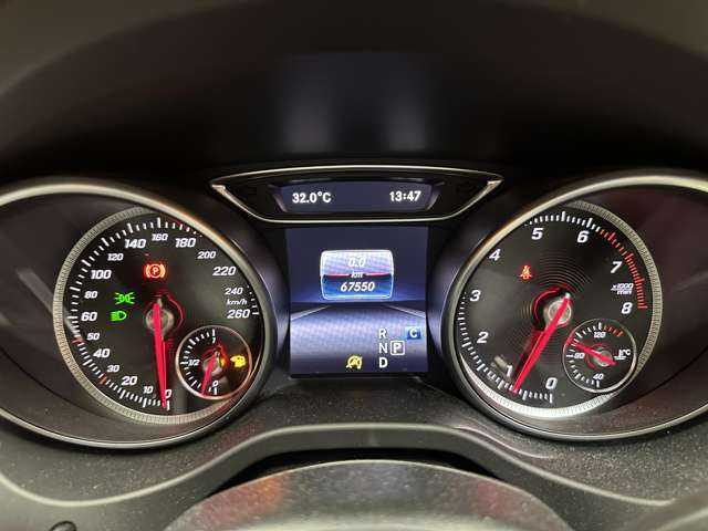 メルセデス・ベンツ ＣＬＡ１８０ Sブレイク　スポーツ 千葉県 2017(平29)年 6.8万km カルサイトホワイト ＡＭＧレザーエクスクルーシブＰＫＧ　/パノラマＳＲ　/黒革シート　/ＡＣＣ　/ナビ　/ＴＶ　/Ｂｌｕｅｔｏｏｔｈ接続　/Ｂカメラ　/シートヒーター　/電動リアゲート　/ＬＥＤライト　/衝突軽減Ｂ　/ＢＳＭ　/ＬＫＡ　/ＥＴＣ
