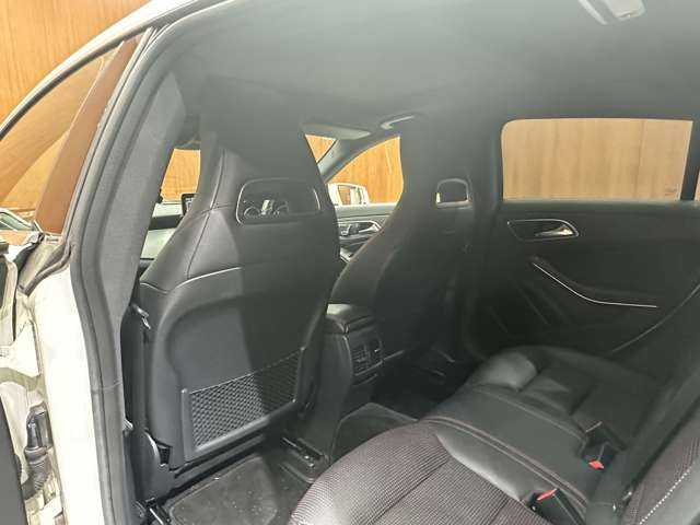 メルセデス・ベンツ ＣＬＡ１８０ Sブレイク　スポーツ 千葉県 2017(平29)年 6.8万km カルサイトホワイト ＡＭＧレザーエクスクルーシブＰＫＧ　/パノラマＳＲ　/黒革シート　/ＡＣＣ　/ナビ　/ＴＶ　/Ｂｌｕｅｔｏｏｔｈ接続　/Ｂカメラ　/シートヒーター　/電動リアゲート　/ＬＥＤライト　/衝突軽減Ｂ　/ＢＳＭ　/ＬＫＡ　/ＥＴＣ