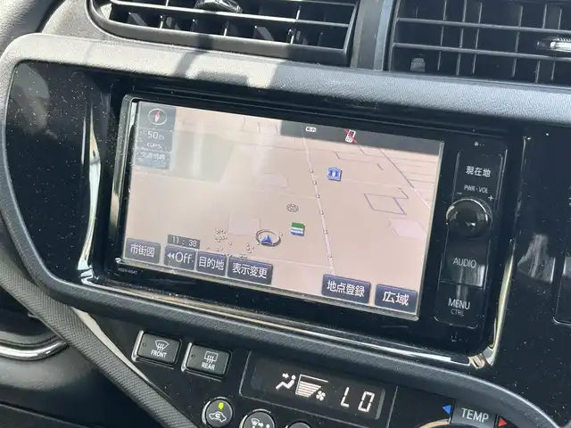 トヨタ アクア G G’s 静岡県 2016(平28)年 6.8万km イエロー トヨタセーフティセンスＣ/純正ＳＤナビ/バックカメラ/ＢＴオーディオ/フルセグＴＶ/ＥＴＣ/クルコン/専用ハーフレザーシート/オートハイビーム/ＬＥＤヘッドライト/ＬＤＡ/プリクラッシュ/Gzフロアマット/専用１７ＡＷ