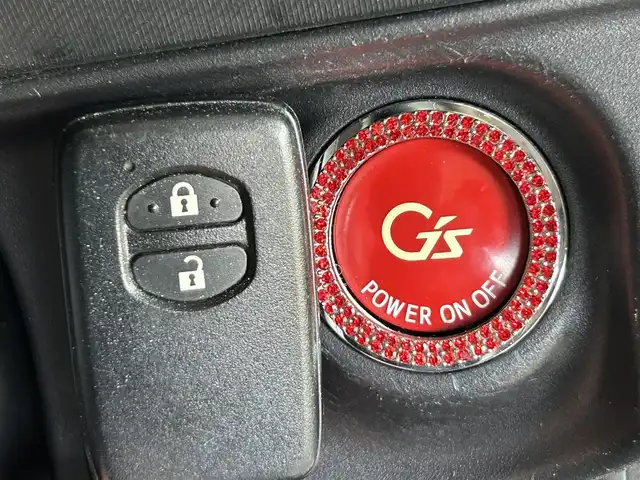 トヨタ アクア G G’s 静岡県 2016(平28)年 6.8万km イエロー トヨタセーフティセンスＣ/純正ＳＤナビ/バックカメラ/ＢＴオーディオ/フルセグＴＶ/ＥＴＣ/クルコン/専用ハーフレザーシート/オートハイビーム/ＬＥＤヘッドライト/ＬＤＡ/プリクラッシュ/Gzフロアマット/専用１７ＡＷ