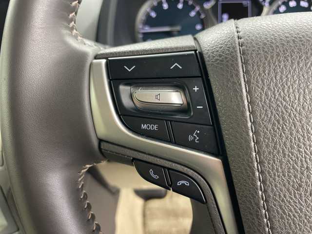 トヨタ ランドクルーザー プラド TX Lパッケージ 道央・札幌 2022(令4)年 4.9万km ホワイトパールクリスタルシャイン ・4WD/・サンルーフ/・純正ナビ/・BT&CD&DVD&フルセグTV/・バックカメラ/・トヨタセーフティセンス/・アダプティブクルーズコントロール/・レザーシート/・1.3列目パワーシート/・3列目電動格納/・全席シートヒーター&ベンチレーション/・ドアミラーヒーター/・純正ビルトインETC/・LEDライト&フォグ/・オートライト/・オートマチックハイビーム/・プッシュスタート/・スマートキー×2