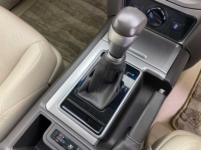 トヨタ ランドクルーザー プラド TX Lパッケージ 道央・札幌 2022(令4)年 4.9万km ホワイトパールクリスタルシャイン ・4WD/・サンルーフ/・純正ナビ/・BT&CD&DVD&フルセグTV/・バックカメラ/・トヨタセーフティセンス/・アダプティブクルーズコントロール/・レザーシート/・1.3列目パワーシート/・3列目電動格納/・全席シートヒーター&ベンチレーション/・ドアミラーヒーター/・純正ビルトインETC/・LEDライト&フォグ/・オートライト/・オートマチックハイビーム/・プッシュスタート/・スマートキー×2