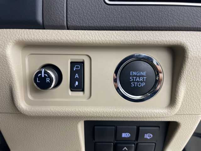 トヨタ ランドクルーザー プラド TX Lパッケージ 道央・札幌 2022(令4)年 4.9万km ホワイトパールクリスタルシャイン ・4WD/・サンルーフ/・純正ナビ/・BT&CD&DVD&フルセグTV/・バックカメラ/・トヨタセーフティセンス/・アダプティブクルーズコントロール/・レザーシート/・1.3列目パワーシート/・3列目電動格納/・全席シートヒーター&ベンチレーション/・ドアミラーヒーター/・純正ビルトインETC/・LEDライト&フォグ/・オートライト/・オートマチックハイビーム/・プッシュスタート/・スマートキー×2