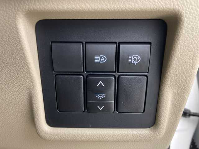 トヨタ ランドクルーザー プラド TX Lパッケージ 道央・札幌 2022(令4)年 4.9万km ホワイトパールクリスタルシャイン ・4WD/・サンルーフ/・純正ナビ/・BT&CD&DVD&フルセグTV/・バックカメラ/・トヨタセーフティセンス/・アダプティブクルーズコントロール/・レザーシート/・1.3列目パワーシート/・3列目電動格納/・全席シートヒーター&ベンチレーション/・ドアミラーヒーター/・純正ビルトインETC/・LEDライト&フォグ/・オートライト/・オートマチックハイビーム/・プッシュスタート/・スマートキー×2