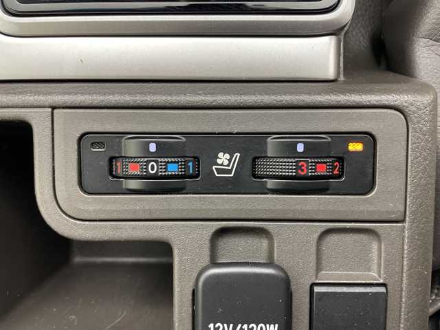 トヨタ ランドクルーザー プラド TX Lパッケージ 道央・札幌 2022(令4)年 4.9万km ホワイトパールクリスタルシャイン ・4WD/・サンルーフ/・純正ナビ/・BT&CD&DVD&フルセグTV/・バックカメラ/・トヨタセーフティセンス/・アダプティブクルーズコントロール/・レザーシート/・1.3列目パワーシート/・3列目電動格納/・全席シートヒーター&ベンチレーション/・ドアミラーヒーター/・純正ビルトインETC/・LEDライト&フォグ/・オートライト/・オートマチックハイビーム/・プッシュスタート/・スマートキー×2