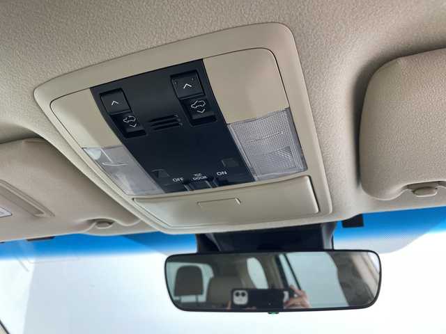 トヨタ ランドクルーザー プラド TX Lパッケージ 道央・札幌 2022(令4)年 4.9万km ホワイトパールクリスタルシャイン ・4WD/・サンルーフ/・純正ナビ/・BT&CD&DVD&フルセグTV/・バックカメラ/・トヨタセーフティセンス/・アダプティブクルーズコントロール/・レザーシート/・1.3列目パワーシート/・3列目電動格納/・全席シートヒーター&ベンチレーション/・ドアミラーヒーター/・純正ビルトインETC/・LEDライト&フォグ/・オートライト/・オートマチックハイビーム/・プッシュスタート/・スマートキー×2