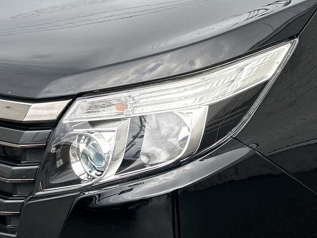 トヨタ ノア ハイブリッド Si ダブルバイビー 山形県 2016(平28)年 10.4万km ブラック 純正SDナビ/・フルセグTV/AM/FM/DVD/Bluetooth/衝突被害軽減ブレーキ/ドライブレコーダー/両側パワースライドドア/バックカメラ/レーンキープアシスト/クルーズコントロール/プリクラッシュセーフティ/オートライト/オートハイビーム/ETC/スマートキー/スペアキー/フォグランプ/冬タイヤ積載