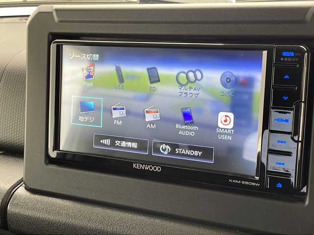 スズキ ジムニー XC 千葉県 2022(令4)年 0.9万km ブルーイッシュブラックパール3 禁煙車/ワンオーナー/純正メモリナビ(フルセグ・ＤＶＤ・ＣＤ・ＳＤ・ＢＴ・ＡＭＦＭ）/スズキセーフティーサポート/ETC　/バックカメラ/クルーズコントロール/社外DAMDフロントグリル、バンパー、フェンダーパネル、スペアタイヤカバー/ステアリングスイッチ/オートライト/LEDヘッドライト/フォグランプ/前席シートヒーター/レーンキープアシスト/アイドリングストップ/ウィンカーミラー/ドアバイザー/取扱説明書