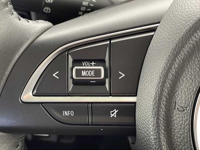 スズキ ジムニー XC 千葉県 2022(令4)年 0.9万km ブルーイッシュブラックパール3 禁煙車/ワンオーナー/純正メモリナビ(フルセグ・ＤＶＤ・ＣＤ・ＳＤ・ＢＴ・ＡＭＦＭ）/スズキセーフティーサポート/ETC　/バックカメラ/クルーズコントロール/社外DAMDフロントグリル、バンパー、フェンダーパネル、スペアタイヤカバー/ステアリングスイッチ/オートライト/LEDヘッドライト/フォグランプ/前席シートヒーター/レーンキープアシスト/アイドリングストップ/ウィンカーミラー/ドアバイザー/取扱説明書