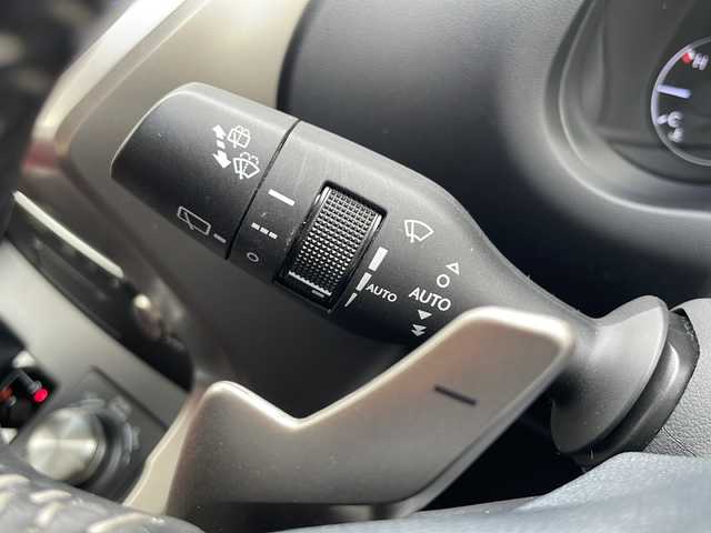 レクサス ＮＸ 300 Iパッケージ 道東・釧路十勝 2018(平30)年 8.1万km ソニッククォーツ 4WD/ワンオーナー/純正10.1インチワイドナビ/　(CD/DVD/BT)/フルセグTV/全方位モニター/バックカメラ/パワーバックドア/プリクラッシュセーフティ/レーンキープアシスト/レーダークルーズコントロール/オートハイビーム/BSM/ビルドイン2.0ETC/前席シートヒーター/前席パワーシート/ハンドルヒーター/前後コーナーセンサー/社外前ドライブレコーダー/赤レザーシート/パドルシフト/メモリシート/純正AWスタッドレスセット積込(225/65R17)/シーケンシャルウィンカー/LEDヘッドライト/LEDフォグ/ヘッドライトウォッシャー/ブレーキホールド/スペアキー/カードキー/取扱説明書/保証書