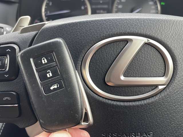 レクサス ＮＸ 300 Iパッケージ 道東・釧路十勝 2018(平30)年 8.1万km ソニッククォーツ 4WD/ワンオーナー/純正10.1インチワイドナビ/　(CD/DVD/BT)/フルセグTV/全方位モニター/バックカメラ/パワーバックドア/プリクラッシュセーフティ/レーンキープアシスト/レーダークルーズコントロール/オートハイビーム/BSM/ビルドイン2.0ETC/前席シートヒーター/前席パワーシート/ハンドルヒーター/前後コーナーセンサー/社外前ドライブレコーダー/赤レザーシート/パドルシフト/メモリシート/純正AWスタッドレスセット積込(225/65R17)/シーケンシャルウィンカー/LEDヘッドライト/LEDフォグ/ヘッドライトウォッシャー/ブレーキホールド/スペアキー/カードキー/取扱説明書/保証書