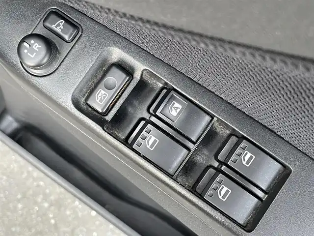 ダイハツ ムーヴ X VSⅡ 宮城県 2010(平22)年 7.8万km プラチナグレーメタリック 走行距離：７７８０２ｋｍ/純正フロアマット/ラジアルタイヤ付き/フォグランプ/ドアバイザー/電格ミラー/ヘッドライトレベライザー/ウィンカーミラー/AM・FM・CD/社外アルミホイール