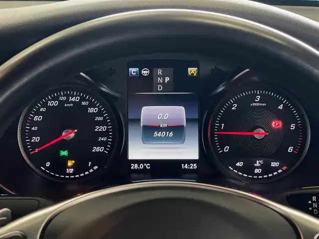 メルセデス・ベンツ ＧＬＣ２２０ d 4マチック クーペ スポーツ 山梨県 2018(平30)年 5.5万km オブシディアンブラック ワンオーナー/レーダーセーフティP/HUD/360カメラ/キーレスゴー/黒半革/前席パワーシート/全席シートＨ/純正ＨＤＤナビ/ＣＤ/ＤＶＤ/フルセグ/ＥＴＣ/ＬＥＤヘッドライト/インテリジェントライト/純正ドラレコ/純正１９インチアルミ