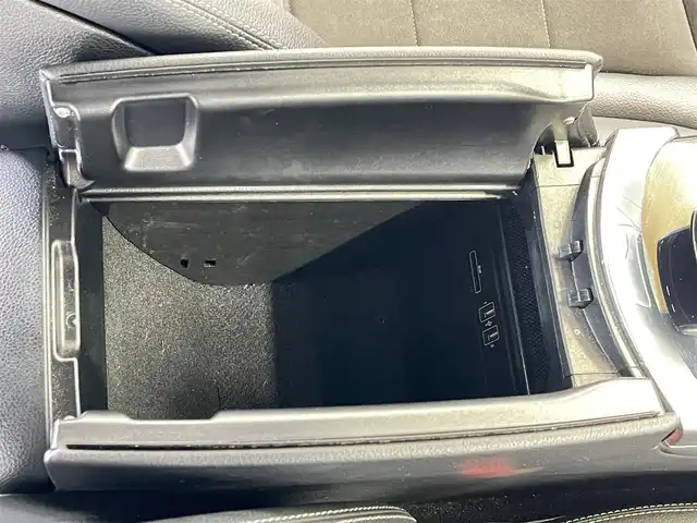 メルセデス・ベンツ ＧＬＣ２２０ d 4マチック クーペ スポーツ 山梨県 2018(平30)年 5.5万km オブシディアンブラック ワンオーナー/レーダーセーフティP/HUD/360カメラ/キーレスゴー/黒半革/前席パワーシート/全席シートＨ/純正ＨＤＤナビ/ＣＤ/ＤＶＤ/フルセグ/ＥＴＣ/ＬＥＤヘッドライト/インテリジェントライト/純正ドラレコ/純正１９インチアルミ