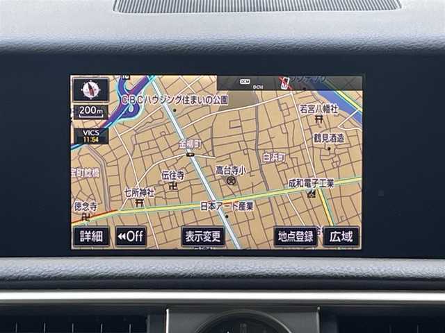 レクサス ＩＳ 300h 愛知県 2014(平26)年 11.8万km ホワイトパールクリスタルシャイン /禁煙車//メーカーメモリーナビ//フルセグTV/USB/BT/SD/SDREC/CD/DVD//バックカメラ//ETC//プッシュスタート//スマートキー//前方ドライブレコーダー//オートLEDヘッドライト//フォグランプ//革巻きステアリング//ステアリングスイッチ//電動ステアリングチルト＆テレスコピック機構//パドルシフト//クルーズコントロール//シートヒーター//ハーフレザーシート//パワーシート//横滑り防止//衝突軽減システム//オートワイパー//純正ドアバイザー//純正フロアマット//ドアカーテシランプ//ウィンカーミラー//バニティランプ付バイザー//ISOFIX//リヤスモークフィルム//純正17インチアルミホイール