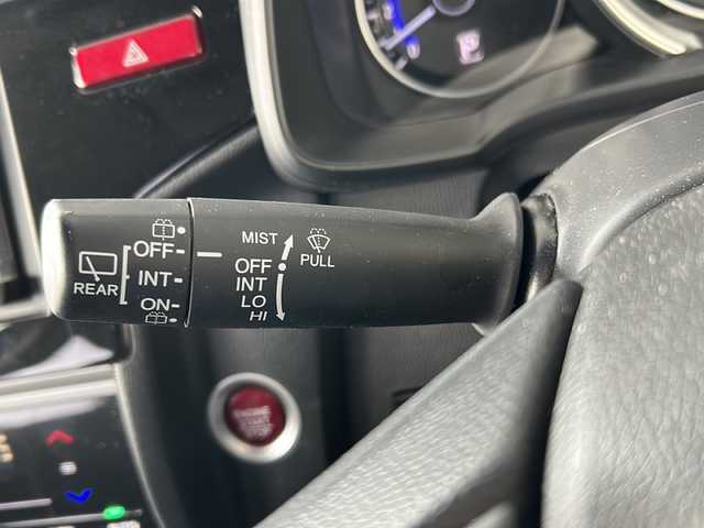 ホンダ フィット 13G Fパッケージ 岐阜県 2016(平28)年 6万km プレミアムホワイトパールⅡ /社外メモリナビ(AVIC-RZ33)/(USB/SD/TV/DVD/CD)//バックカメラ//前方ドライブレコーダー//ＥＴＣ//ＬＥＤヘッドライト//スマートキー//スペアキーx1//フロアマット//ＥＣＯＮ