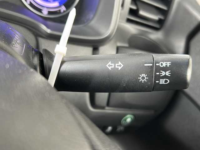 ホンダ フィット 13G Fパッケージ 岐阜県 2016(平28)年 6万km プレミアムホワイトパールⅡ /社外メモリナビ(AVIC-RZ33)/(USB/SD/TV/DVD/CD)//バックカメラ//前方ドライブレコーダー//ＥＴＣ//ＬＥＤヘッドライト//スマートキー//スペアキーx1//フロアマット//ＥＣＯＮ