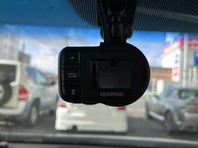 ホンダ フィット 13G Fパッケージ 岐阜県 2016(平28)年 6万km プレミアムホワイトパールⅡ /社外メモリナビ(AVIC-RZ33)/(USB/SD/TV/DVD/CD)//バックカメラ//前方ドライブレコーダー//ＥＴＣ//ＬＥＤヘッドライト//スマートキー//スペアキーx1//フロアマット//ＥＣＯＮ