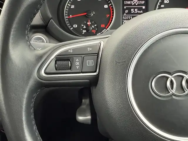 アウディ Ａ１ SB 1．0TFSI 道南・函館 2016(平28)年 5.4万km グレイシアホワイトメタリック 純正ナビ/衝突軽減ブレーキ/夏冬タイヤ/コーナーセンサー/フルセグＴＶ/アイドリングストップ/オートライト/プッシュスタート/ＨＩＤヘッドライト/横滑り防止装置/ＥＴＣ