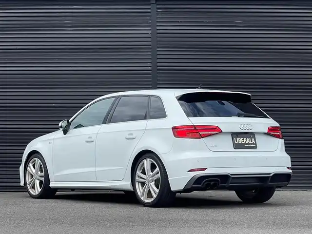 アウディ Ａ３ SB 30TFSI スポーツ 山梨県 2020(令2)年 2.8万km グレイシアホワイトメタリック 純正MMIナビ/フルセグ/Bluetooth/バックカメラ/バーチャルコックピット/パドルシフト/ACC/Audiプレセンス/Audiサイドアシスト/半革/シートヒーター /運転席パワーシート/LEDヘッドライト/ETC