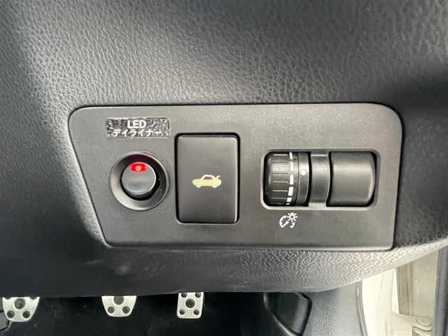 スバル ＢＲＺ R 群馬県 2016(平28)年 9万km クリスタルホワイトP 純正メモリナビゲーション/（CD/SD/BT/フルセグTV）/バックカメラ/キセノンライト/ETC/キーレスキー/純正フロアマット/社外18インチアルミホイール