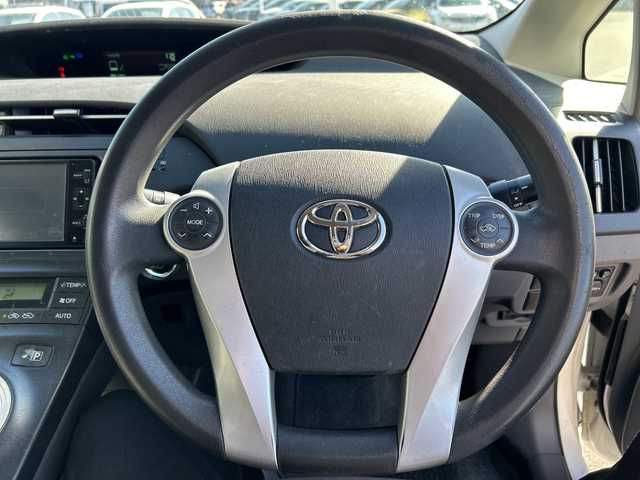 トヨタ プリウス S 鹿児島県 2010(平22)年 17.9万km スーパーホワイトⅡ セーフティセンス/社外ナビ/　　CD/DVD/BT/ワンセグ/バックカメラ/社外15インチアルミホイール/ステアリングスイッチ/アイドリングストップ/ISOFIX/スマートキー/ETC